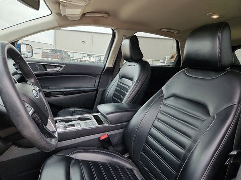 Used 2022 Ford Edge SEL image 13