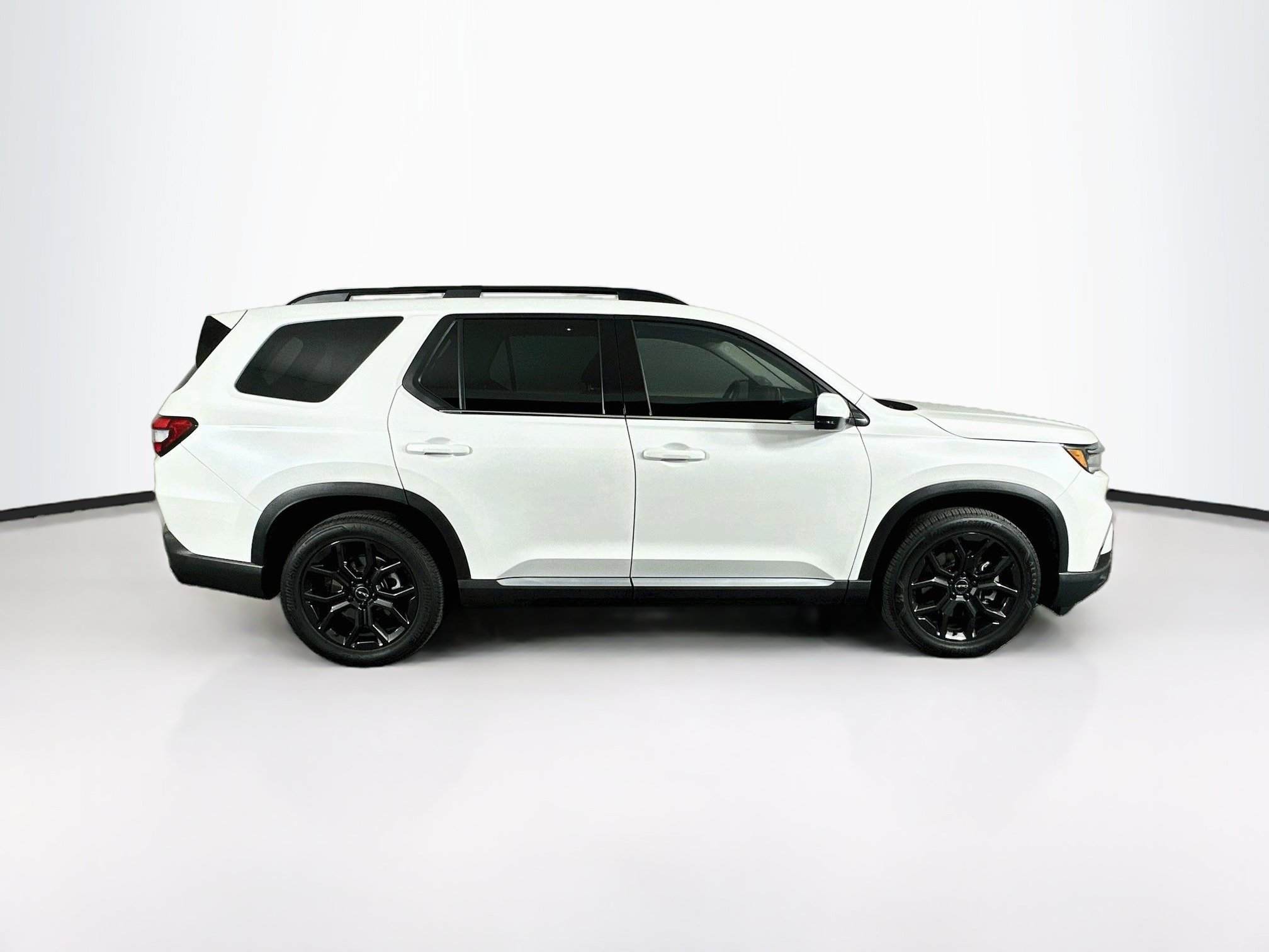 Used 2025 Honda Pilot Touring image 10