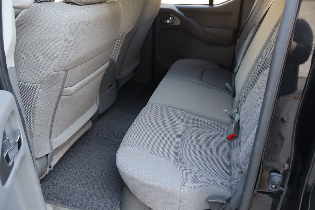 Used 2018 Nissan Frontier SV w/ Value Truck Package RWD image 5