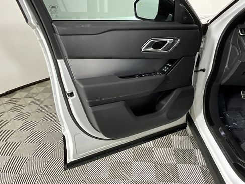 Certified 2023 Land Rover Range Rover Velar R-Dynamic S image 19
