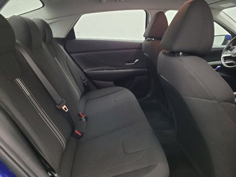 Used 2022 Hyundai Elantra SEL FWD image 19