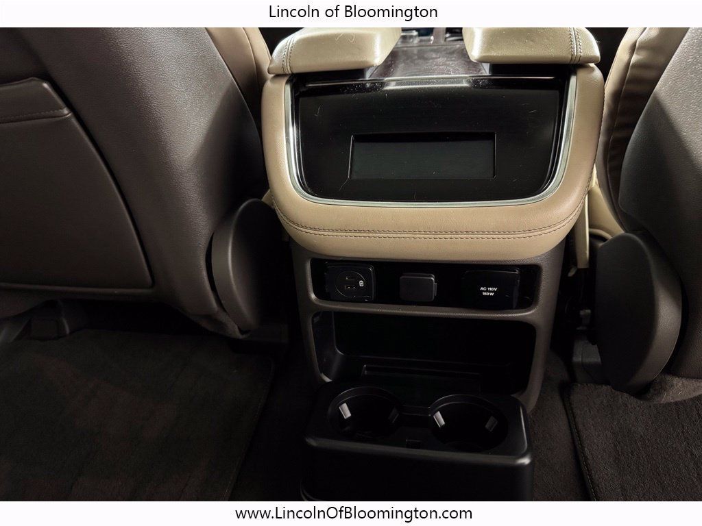Certified 2022 Lincoln Navigator L Reserve AWD/4WD image 13