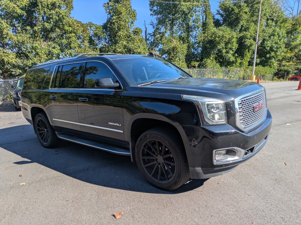 Used 2015 GMC Yukon XL Denali w/ Open Road Package AWD/4WD image 1