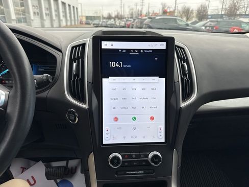 Used 2023 Ford Edge SEL w/ Convenience Package image 8