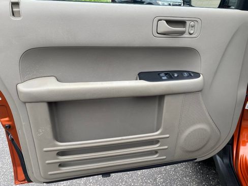 Used 2010 Honda Element EX image 11