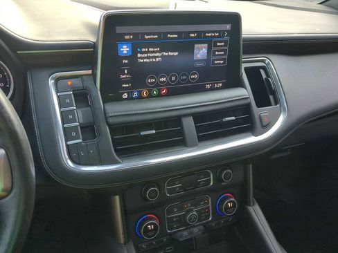 Used 2021 Chevrolet Tahoe Premier w/ Premium Package image 19