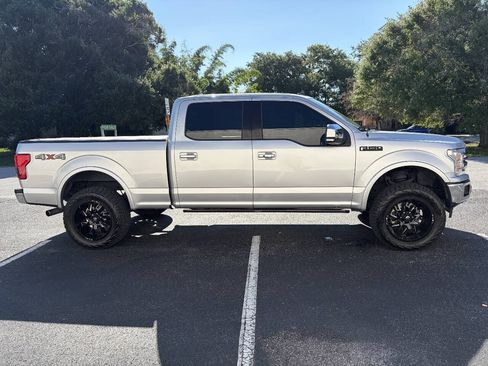 Used 2019 Ford F150 Lariat w/ Equipment Group 502A Luxury AWD/4WD image 3