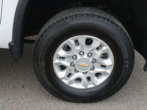 Certified 2025 Chevrolet Silverado 2500 LT AWD/4WD image 33