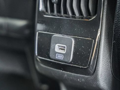 Used 2025 Jeep Compass Limited AWD/4WD image 39