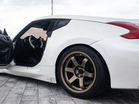 Used 2016 Nissan 370Z Coupe RWD image 24
