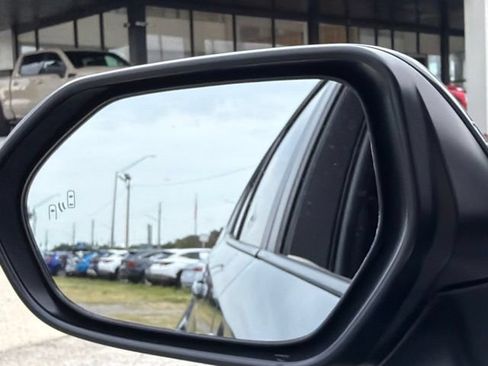 Used 2026 Toyota Corolla LE FWD image 28