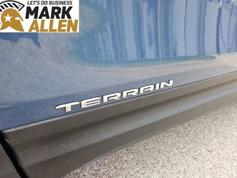 Used 2024 GMC Terrain SLT FWD image 31