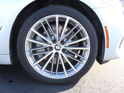 Used 2017 BMW 530i image 12