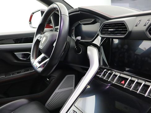 Used 2020 Lamborghini Urus AWD/4WD image 35
