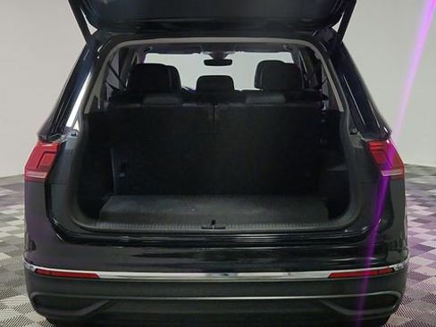 Used 2024 Volkswagen Tiguan SE image 20
