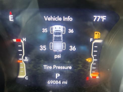 Used 2022 Jeep Gladiator Rubicon w/ Cold Weather Group image 5