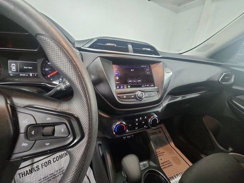 Used 2023 Chevrolet TrailBlazer LT FWD image 17