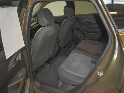 Used 2024 Chevrolet Trax LS w/ LS Convenience Package image 23