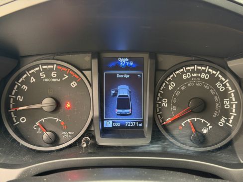 Used 2022 Toyota Tacoma SR w/ SX Package image 20