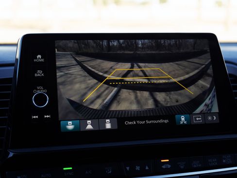 Used 2025 Honda Odyssey Touring image 33