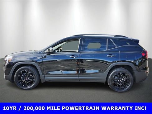 Used 2022 GMC Terrain SLT w/ Elevation Edition image 2