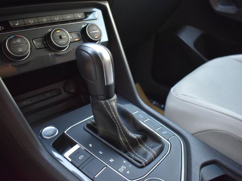 Used 2021 Volkswagen Tiguan SE R-Line AWD/4WD image 34