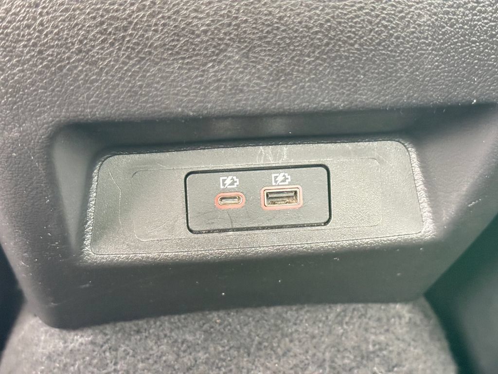 Used 2024 Nissan Altima 2.5 SR FWD image 32