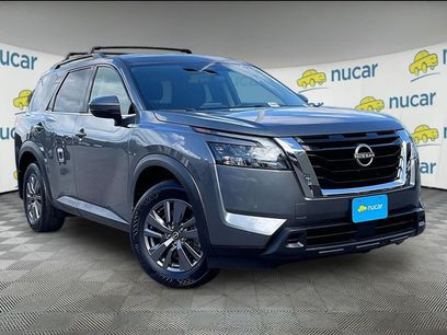 Certified 2023 Nissan Pathfinder SV