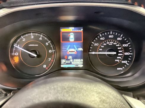 Used 2020 Subaru Crosstrek 2.0i Premium w/ Moonroof Package 2 image 32