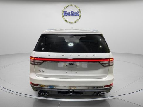 Used 2020 Lincoln Aviator Reserve w/ Equipment Group 202A AWD/4WD image 3