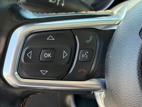 Used 2020 Jeep Wrangler Unlimited Sahara AWD/4WD image 15