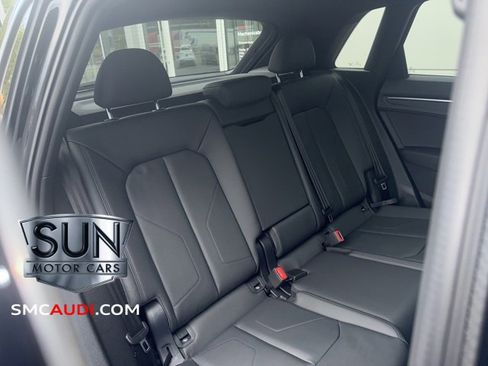 New 2025 Audi Q3 2.0T Premium image 11