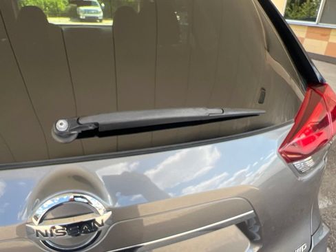 Used 2018 Nissan Rogue SV w/ Sun & Sound Touring Package AWD/4WD image 36