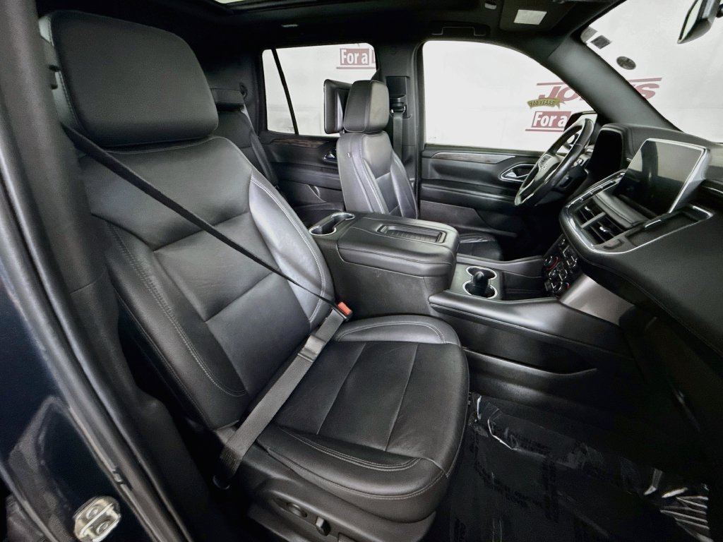 Used 2021 Chevrolet Tahoe Z71 w/ Luxury Package AWD/4WD image 35