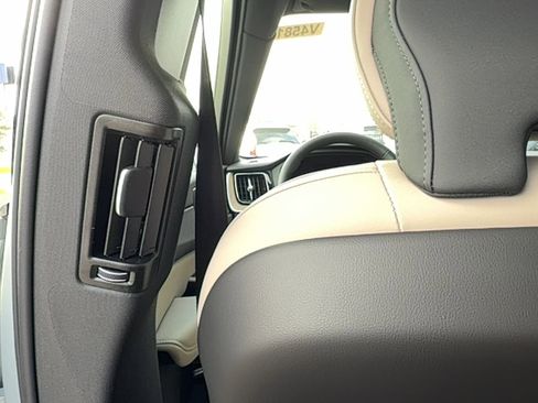 New 2026 Volvo XC60 B5 Core image 15