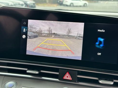 Used 2023 Hyundai Elantra SEL w/ Convenience Package image 24