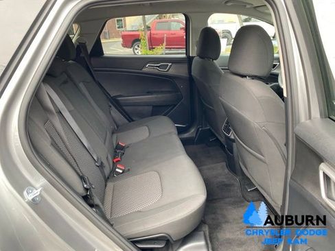 Used 2023 Kia Sportage LX FWD image 15