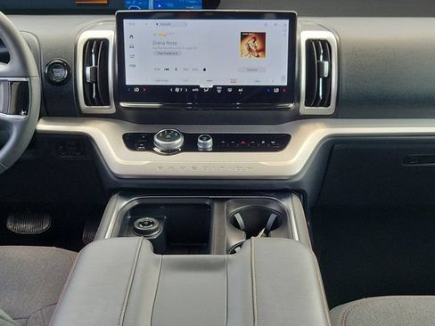 Certified 2025 Ford Expedition Active RWD image 24