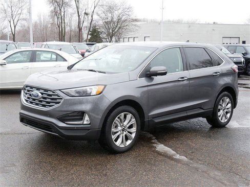 Used 2024 Ford Edge Titanium AWD/4WD image 3