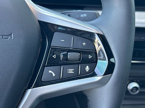 Used 2025 BMW i4 eDrive40 image 31