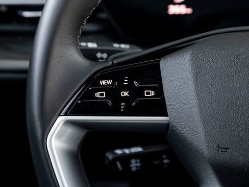 Used 2025 Audi Q5 Premium w/ Convenience Package AWD/4WD image 19