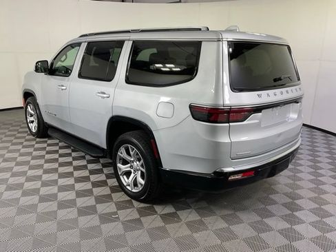 Used 2022 Jeep Wagoneer Series II w/ Rear Seat Video Group 1 AWD/4WD image 4