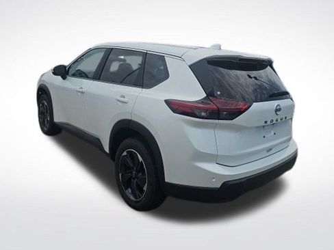 Used 2025 Nissan Rogue SV FWD image 6