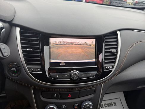 Certified 2022 Chevrolet Trax LT w/ Driver Confidence Package image 18