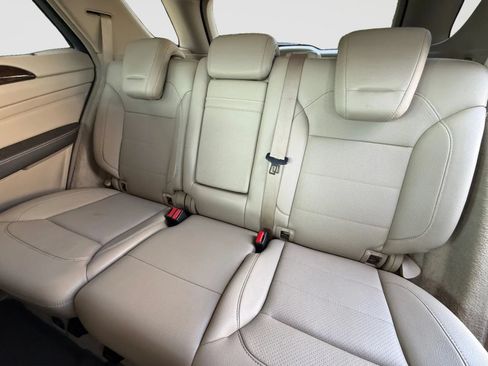 Used 2014 Mercedes-Benz ML 350 BlueTEC 4MATIC image 15