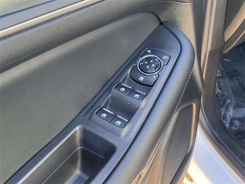 Used 2024 Ford Edge SEL image 54