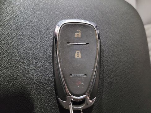 Used 2018 Chevrolet Equinox LS FWD image 32