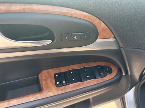 Used 2012 Buick Enclave Leather AWD/4WD image 19