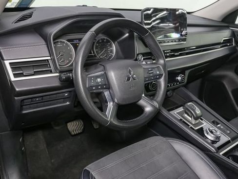 Used 2024 Mitsubishi Outlander SE AWD/4WD image 22
