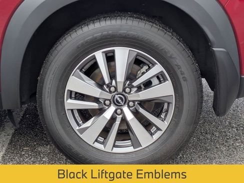 Used 2023 Nissan Pathfinder SL w/ Black Appearance Package image 13